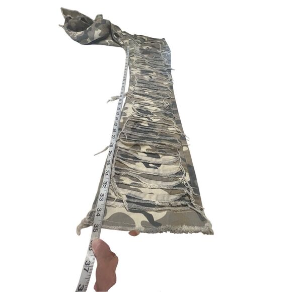 RED FOX WOMEN'S STACKED FRAYED HEAVY TWILL PANTS  (KHAKI CAMO) Sz XL - Picture 7 of 8